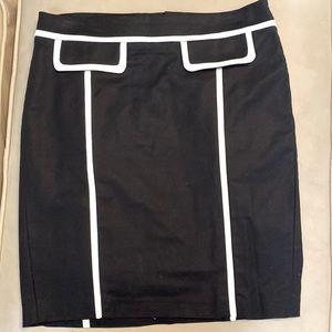 Beautifully detailed, pencil skirt